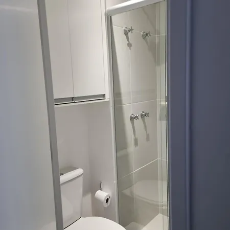 Studio mobiliado, 50m do metrô Brooklin, próximo Shopping Morumbi em SP-3