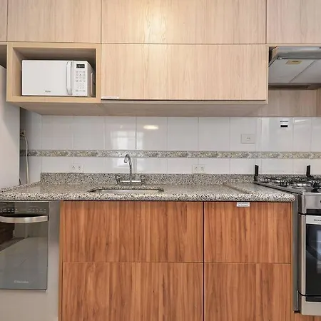 Lindo apartamento com 3 Quartos e Sacada na Liberdade-3