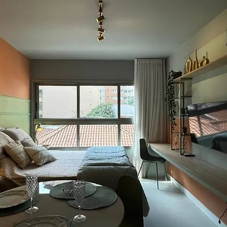 Studio novo cama Queen prox Metrô Paraiso IVM34-3