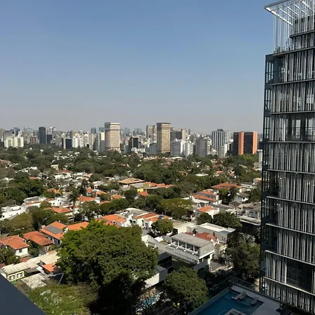 Apartamento de 1 dormitório, 14o andar, localização fantástica, piscina panorâmica e vaga-3