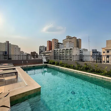 Condomínio com piscina ao lado do Parque Buenos Aires-2