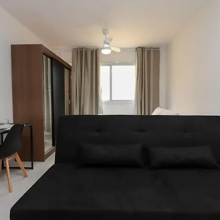 Studio Santana 9-3