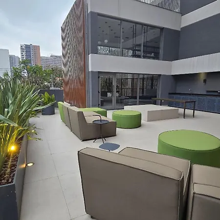 Loefgreen - Riosampa Flats-3