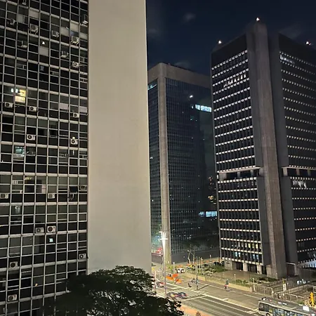 Apto com varanda na Paulista-2