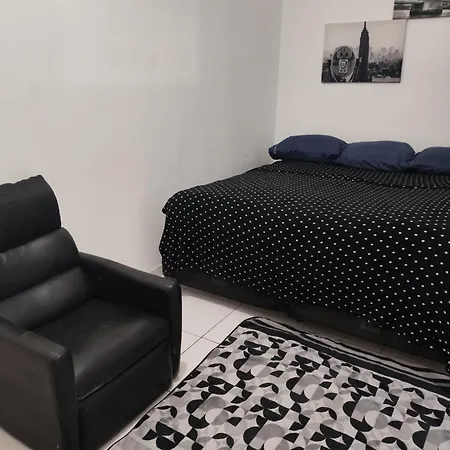 Apartamento 1 no Tremembé quarto cozinha banheiro-3