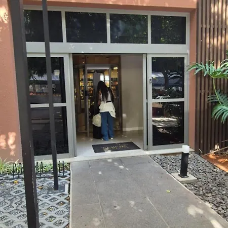 Bento Studios 1905 ao lado metro-3