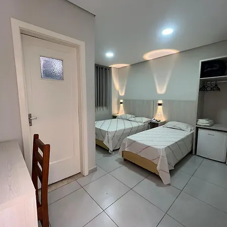 Hotel Salomão - Próximo a 25 de Março, Bom Retiro, Brás e Rua Santa Efigênia, a 2 minutos do Mirante Sampa Sky e pista de Skate Anhangabaú-3