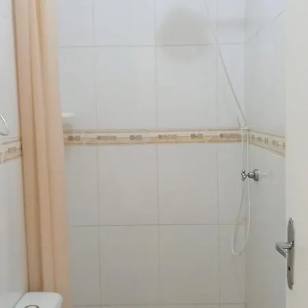 Suíte com banheiro super espaçosa-2