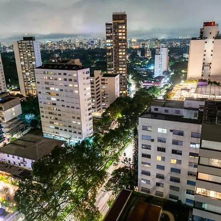 BHaus VN Oscar Freire - Studio compacto 20m2 Silencioso com Varanda - Vista Jardins 17o andar - Coworking - Locker - Minimercado - Academia - Lavanderia - Ao lado do Metrô - Estacionamento pago no prédio - OF8-3