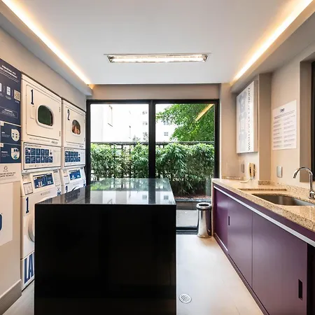 BHaus Vila Olímpia VN Casa do Ator Faria Lima - Grand Apartment 41m2 - 1 Quarto com Varanda - Cama Queen - 12o andar - Vaga de Garagem - Academia - Lavanderia - Piscina - Acomoda 2 adultos e 2 crianças - cs7-2