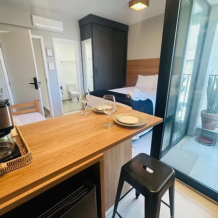 Studio no coração da Vila Madalena Rua Fradique Coutinho 1158-3