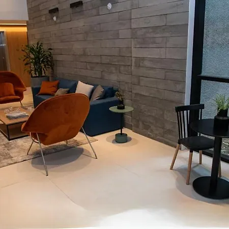 Modern Studio In Santa Cecilia-3