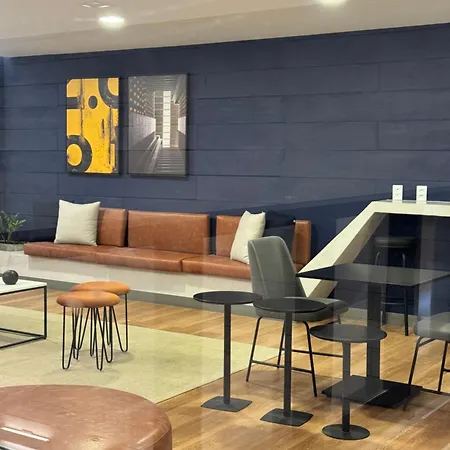 Modern Studio In Santa Cecilia-2