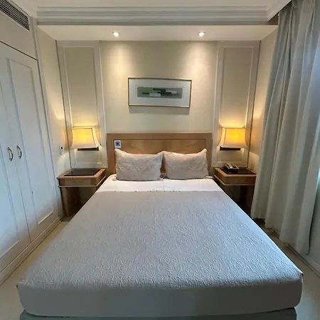 Hotel Jardins Univer Pamplona com garagem 2410-2