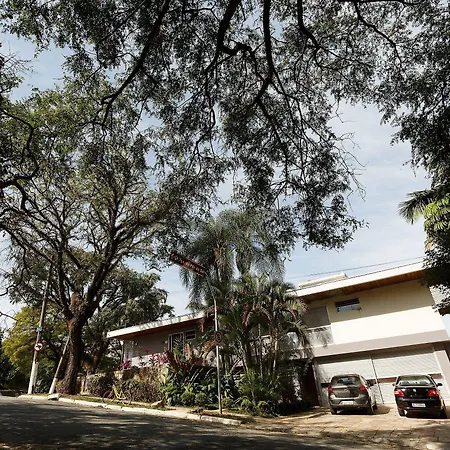 Apartamento com quintal em Alto de Pinheiros-3
