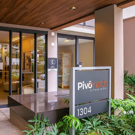 Pivô Franca-3