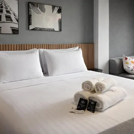 Studios Sofisticados com Ar, Cozinha, piscina, coworking e metrô a 5 min-3