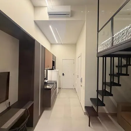 Haus Mitre 370-3