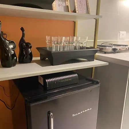 Studio novo cama Queen prox Metrô Paraiso IVM34-2
