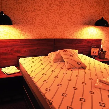 Gales Hotel (Adults Only)-2