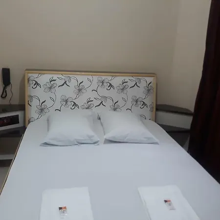Hotel Zeus 2-3