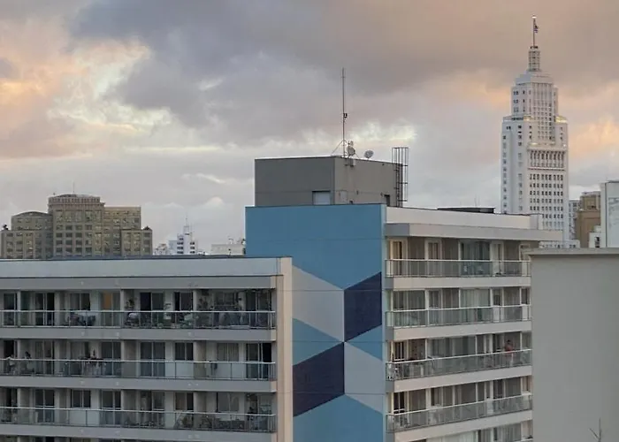 Flat de luxo centro SP com piscina,academia,lavanderia,garagem e segurança 24h