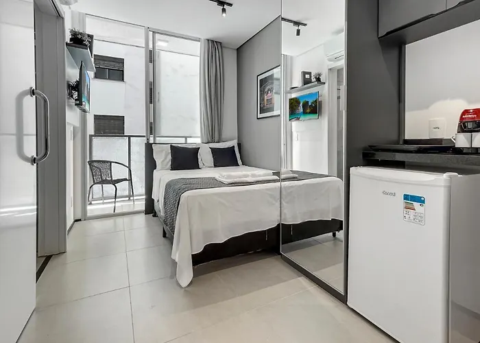 Apartamento na Frei caneca próximo ao Shopping com CoWorking e Piscina