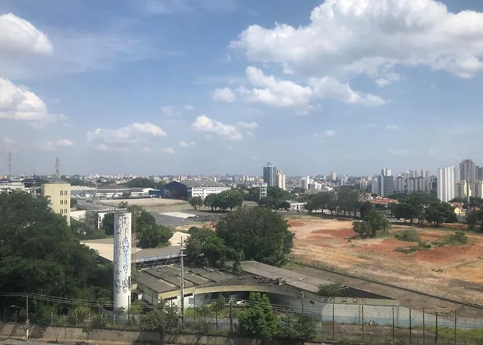 Flat lindo com vista em frente ao aeroporto de Congonhas - H806