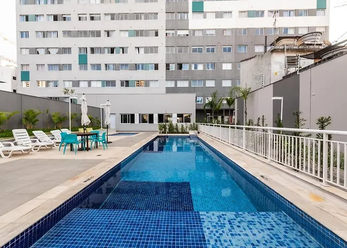 706 - Apto com piscina Prox Brás e Centro