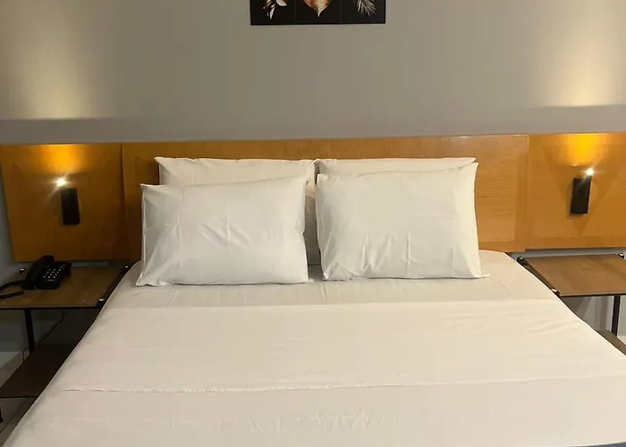 Hotel Interative Rua Jose Maria Lisboa 555 -Ap 202
