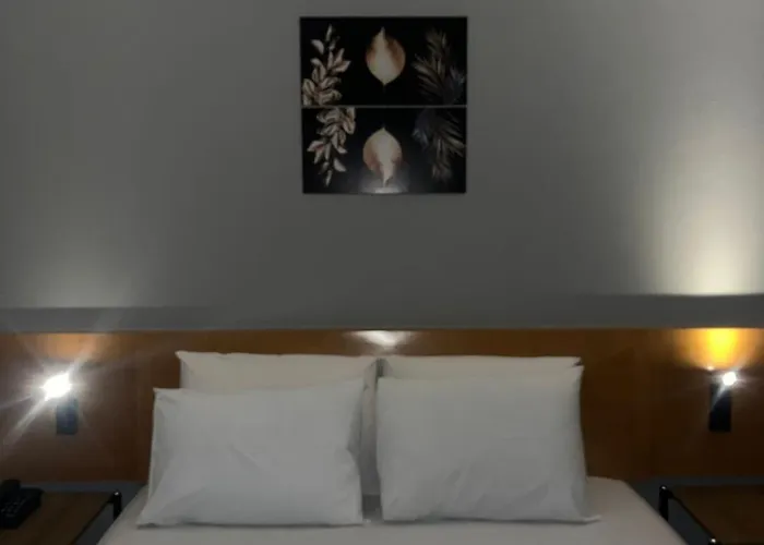 Hotel Interative Rua Jose Maria Lisboa 555 -Ap 202