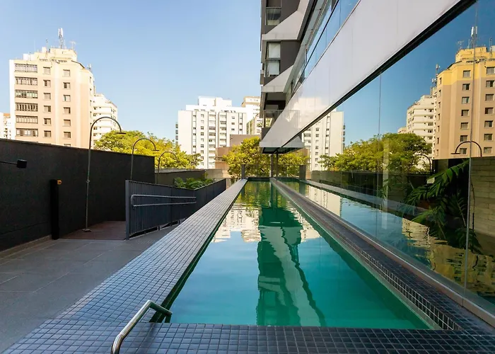 Studio 2115 localizado na rua Oscar Freire a poucos passos do metro