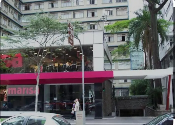 Studio na Paulista com vista para o MASP