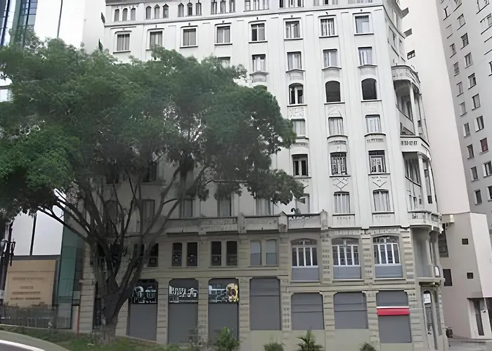 Apto para 3 Hóspedes ao Lado do Metrô Anhangabaú São Paulo