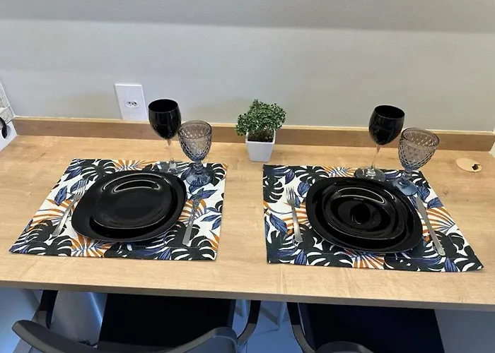 Studio novo, perto Allianz Park, ao lado do metrô
