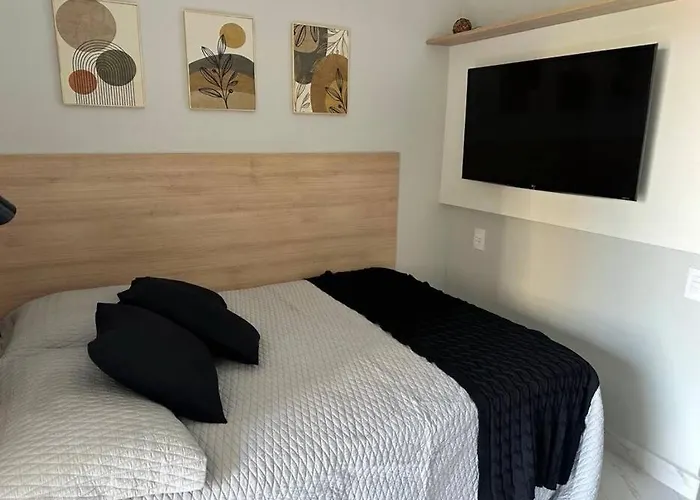 Studio novo, perto Allianz Park, ao lado do metrô