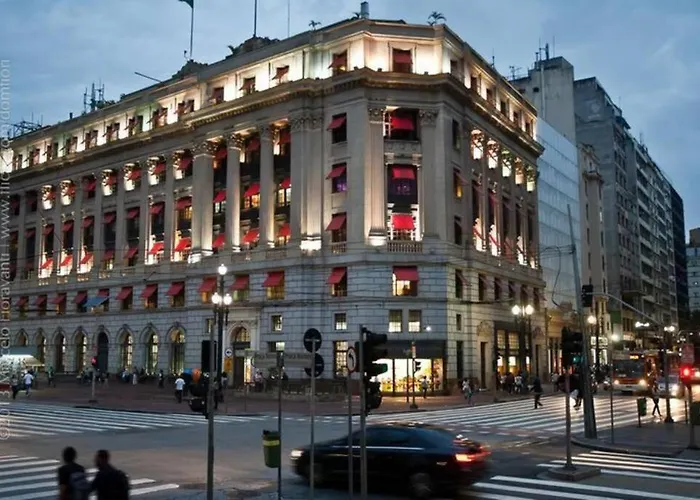 Studio reformado e Internet rápida praça Roosevelt