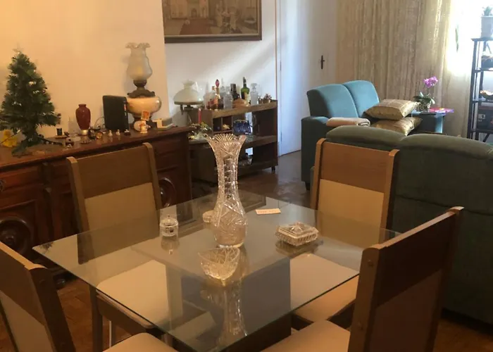 Quarto em Apartamento