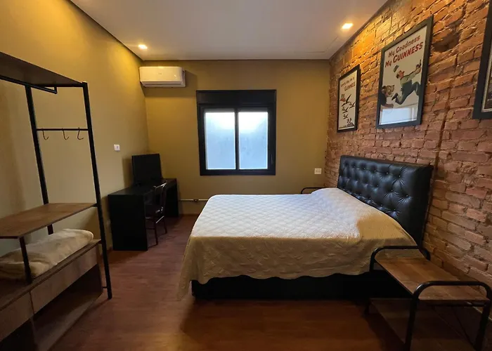A CASINA - STUDIOS Metrô FARIA LIMA