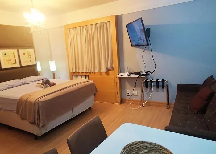 Flat 4 estrelas próx Av Paulista, HC, Convenções Rebouças, metrô, bares nos Jardins