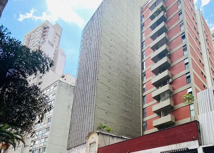 Chic Retrofit Design Com Vaga De Garagem