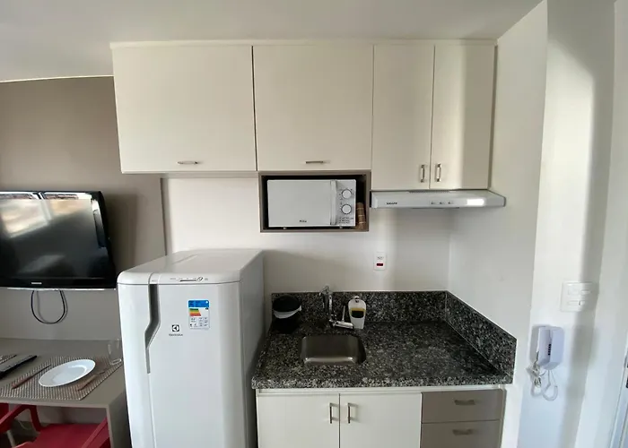 MV 169A Autêntico Apartamento Em Frente Ao Metrô Brás ! - Rua Coronel Mursa, 56 - Bras