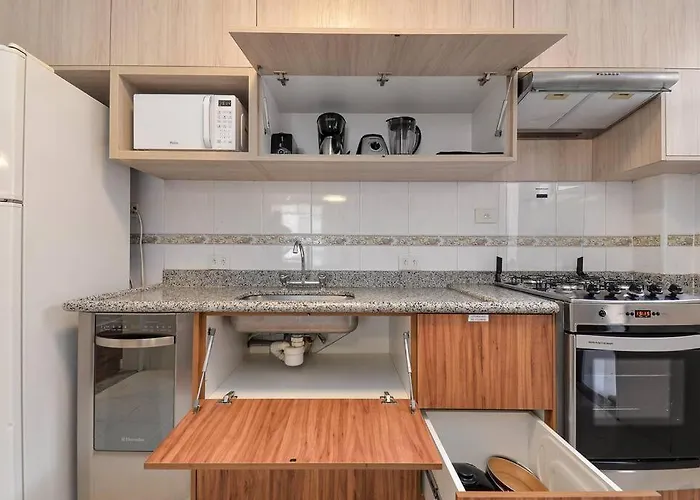 Lindo apartamento com 3 Quartos e Sacada na Liberdade