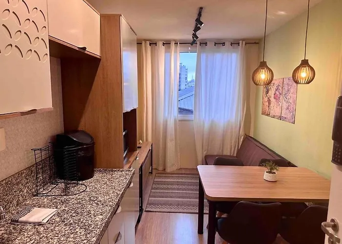 Acolhedor Apartamento no Brás c/Piscina/Metrô Brás