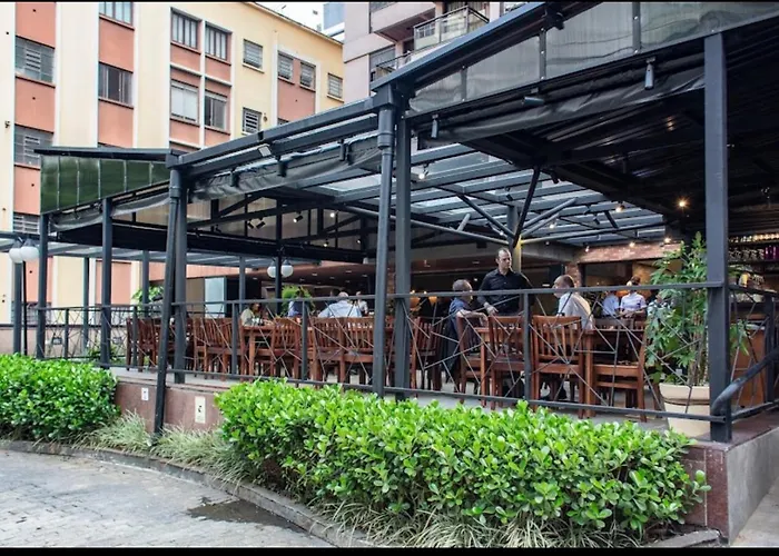Apartamento no Jardins perto da Av Paulista com vaga de garagem