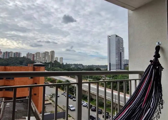 Por do sol desde uma rede na varanda da zona sul
