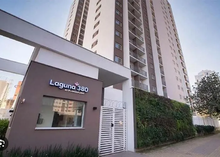 Por do sol desde uma rede na varanda da zona sul