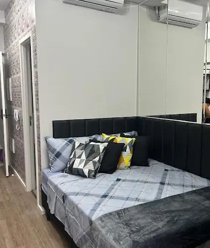 Studio há 2 minutos da Estação República do Metro