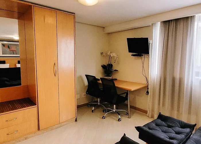 1007 Hotel Bienal Suits, Arrumação, manobrista e piscina São Paulo