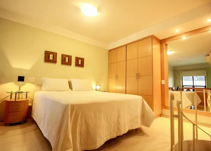 Apartamento Duplex Place Vendome! Moema, 58m2, Amplo, Conforto, Luxo! Servicos, Estacionamento, Internet, Metro!